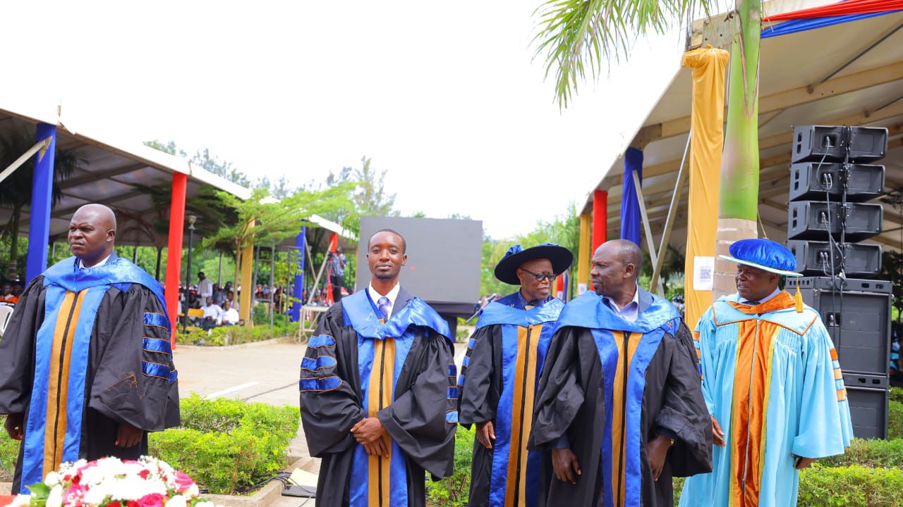 2025 GRADUATION CEREMONY - Photo 5