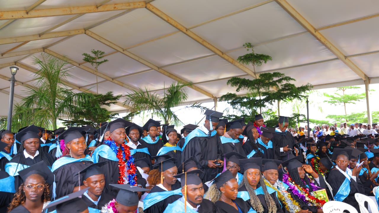 2025 GRADUATION CEREMONY - Photo 17
